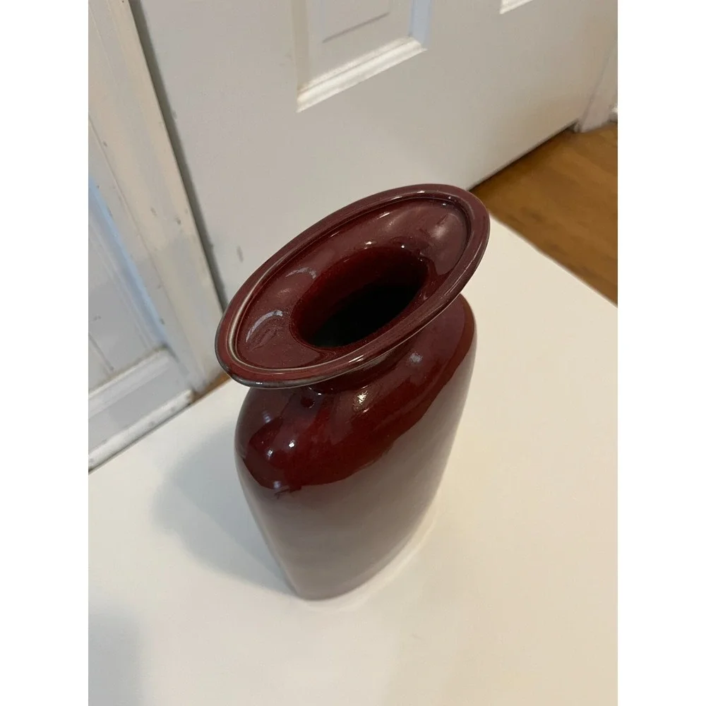Vintage 13.5 in Tall Glaze‎ Studio Pottery Vase Unmarked Red Burgundy Home decor